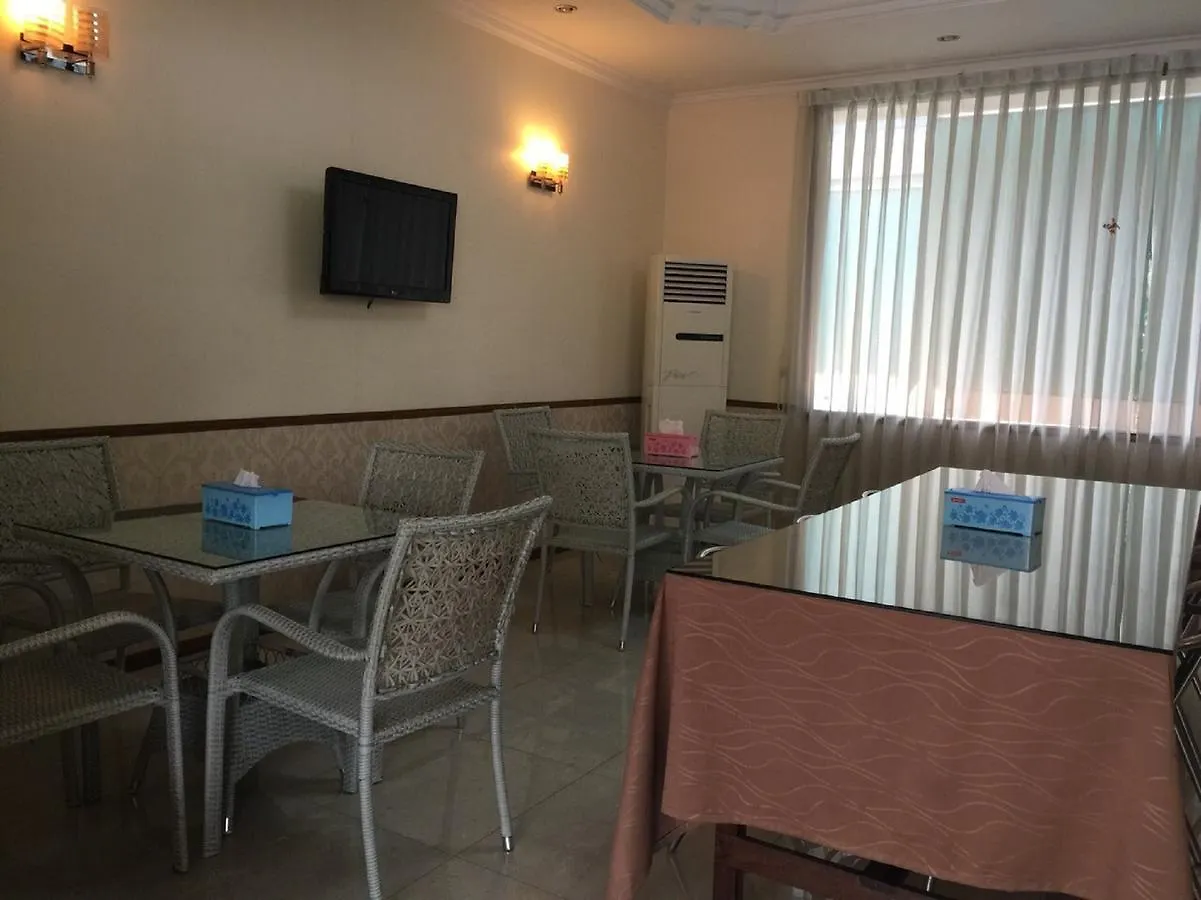 يانغون Motel Venus